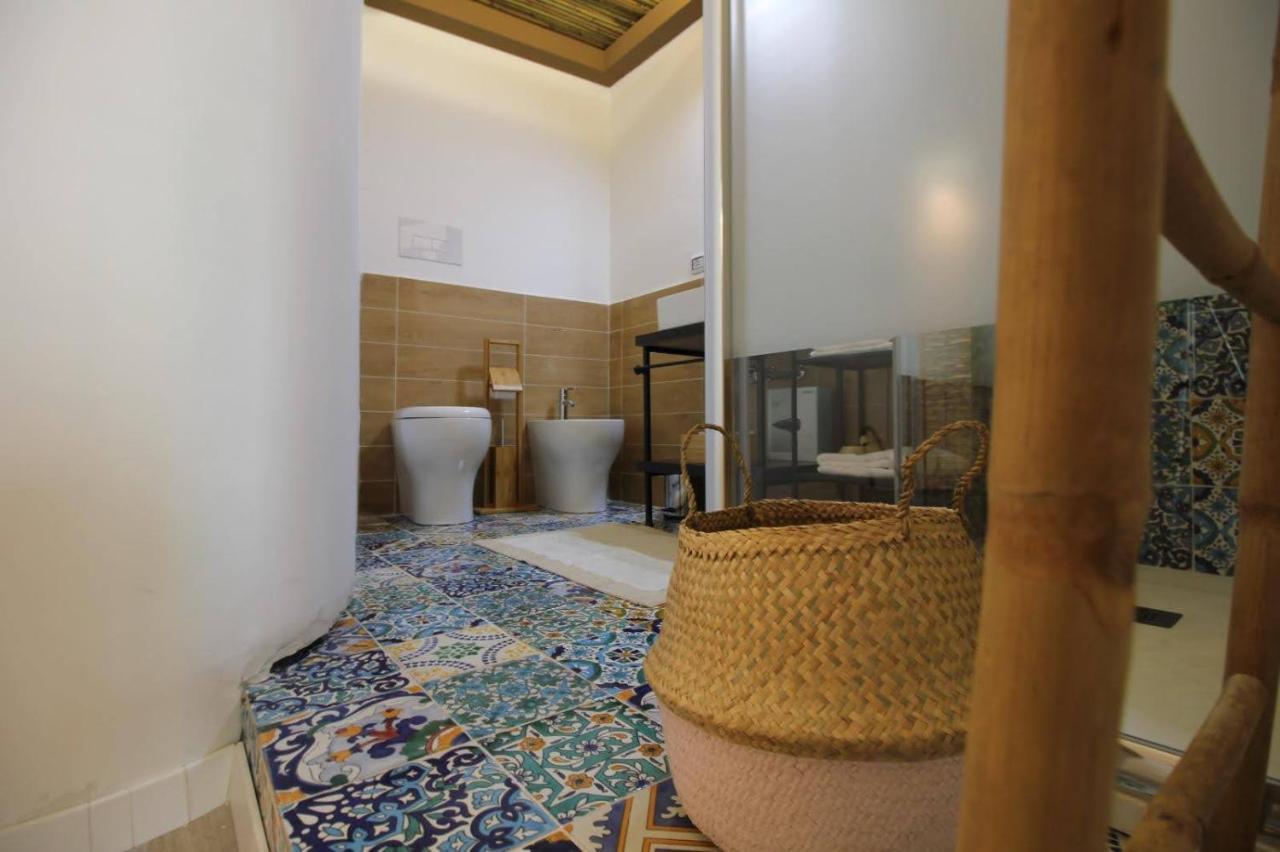 Zyz Holiday Home Palermo Bagian luar foto